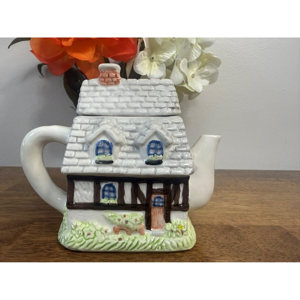 Vintage Cottage Florist Teapot‎ Ceramic House 1995 Collectible Quirky Whimsical